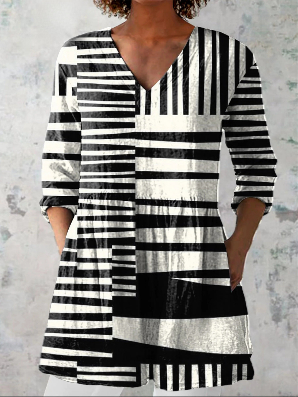 Capri | Long V-Neck Shirt